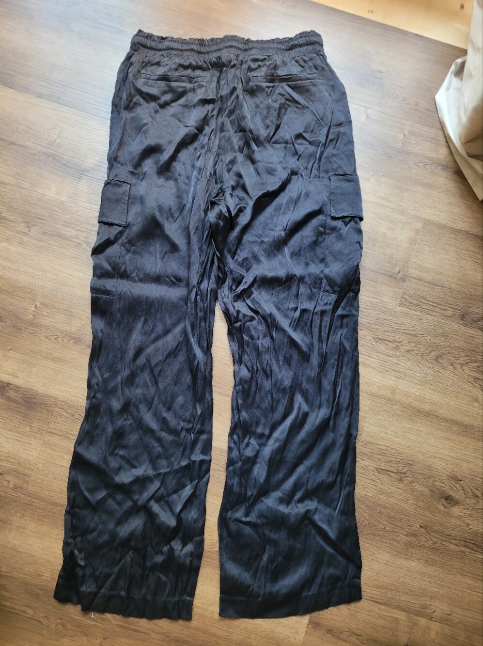 Donna Karen Satiny Black Pants Sz L